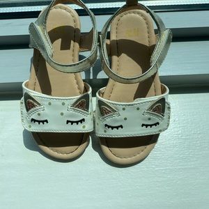 Girls sandals nice color